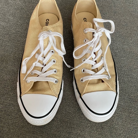 Converse Women’s Chuck Taylor All Star Canvas shoes Gold/Black/White size 10 EUC - Picture 2 of 5